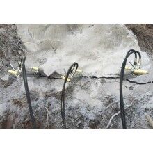 礦山大塊石頭破碎用液壓分裂機設(shè)備