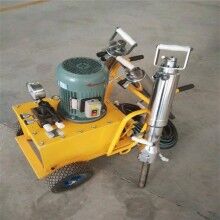 內(nèi)蒙古烏蘭察布液壓巖石劈裂機(jī)巖石開裂機(jī)點擊查看
