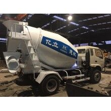 廠家大量供應(yīng)3m3混凝土罐車，攪拌罐車，量大從優(yōu)
